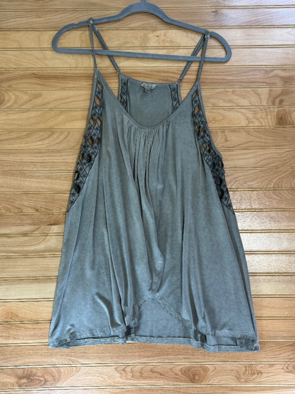 POL Green Spaghetti Strap Tank - M